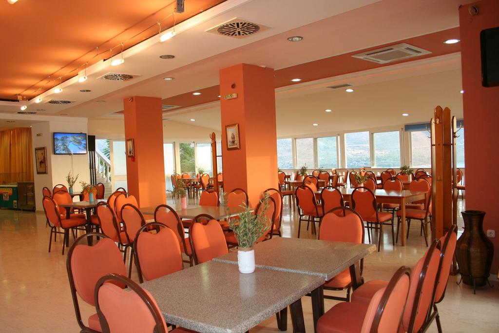 Revis Station Plataria Hotel Exterior photo